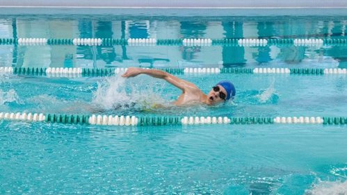 Map swimming laps in pool